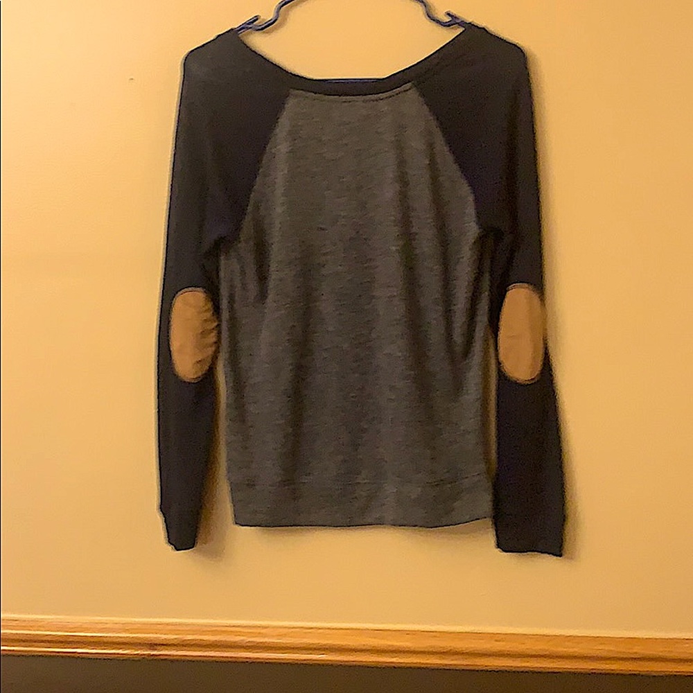 Sweater - Picture 4 of 5